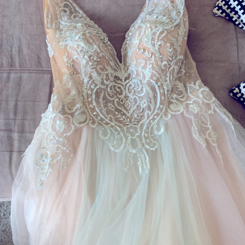 Never before worn prom/special event gown!!